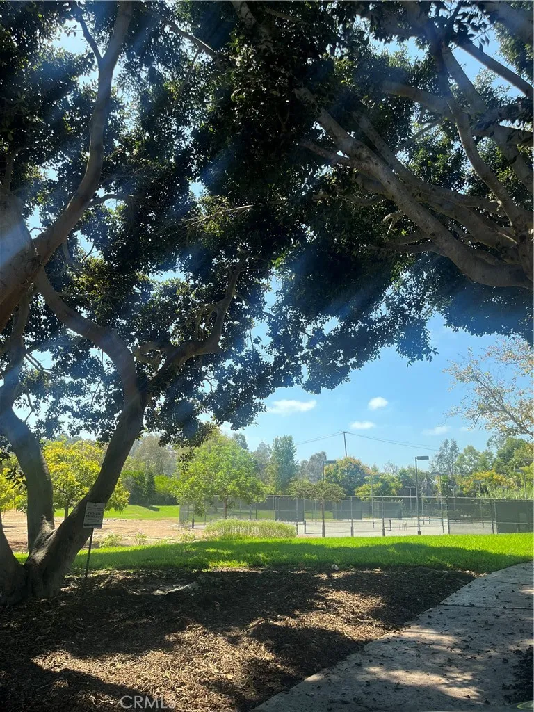 https://cdn.realtyfeed.com/cdn/127/306746895/35a67e230b6a2738e0ef6f2f7569f082.webp