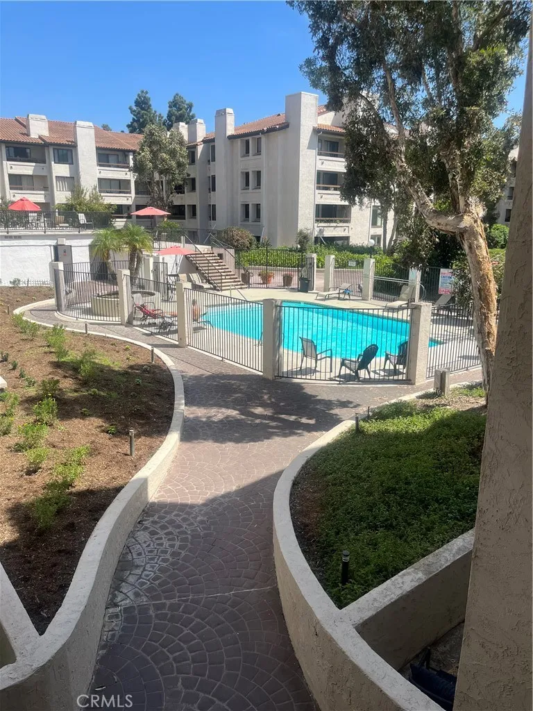 https://cdn.realtyfeed.com/cdn/127/306746895/53fea5e3adfaea81dfa1891ea5bc2f2d.webp