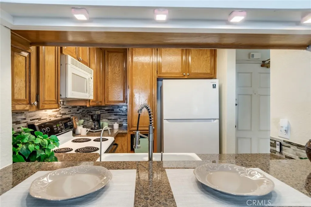 https://cdn.realtyfeed.com/cdn/127/306746895/5750fb338aea375c71c0e5b4124bffba.webp