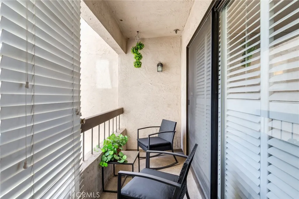 https://cdn.realtyfeed.com/cdn/127/306746895/98420ea7b29de0adf455239df012fb95.webp
