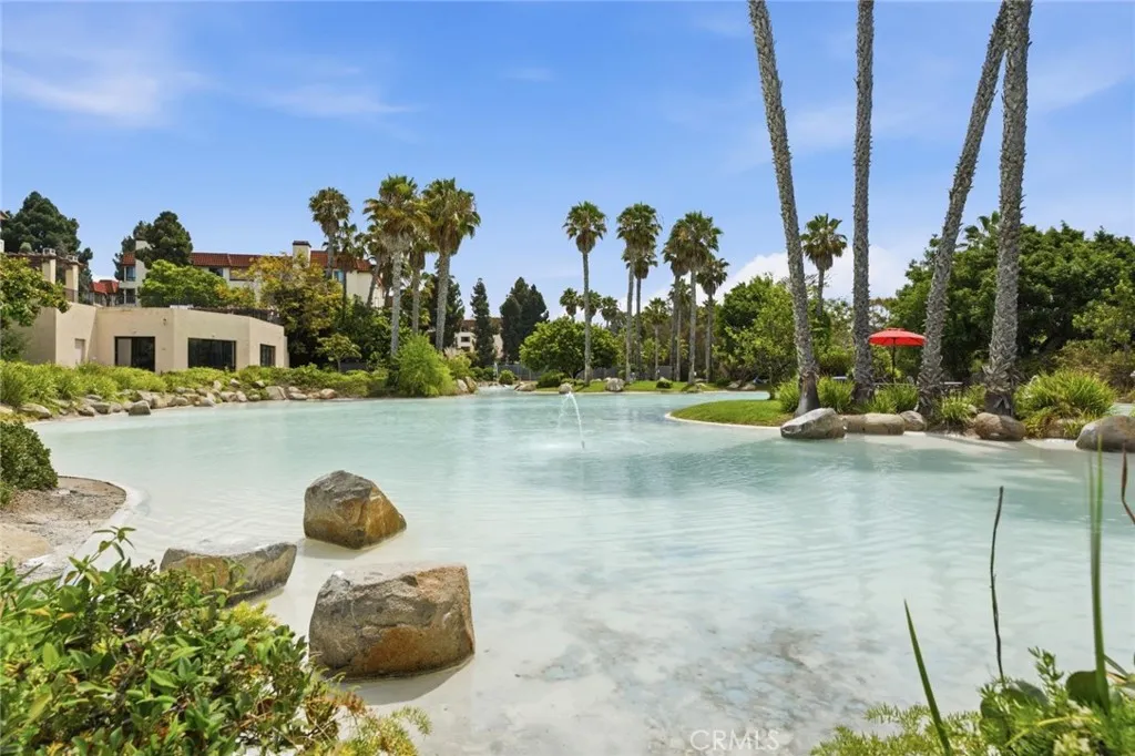 https://cdn.realtyfeed.com/cdn/127/306746895/b1ac0e4b0ff143220a0be71c9ec67598.webp