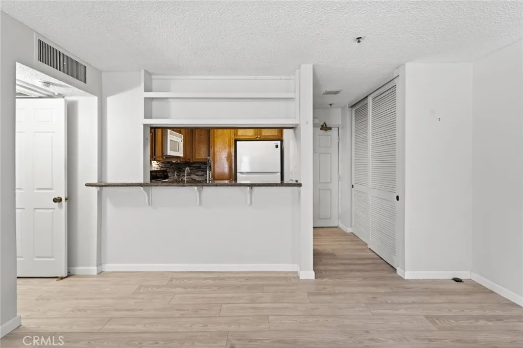 https://cdn.realtyfeed.com/cdn/127/306746895/c2995941674a9355740999c015dc1e43.webp