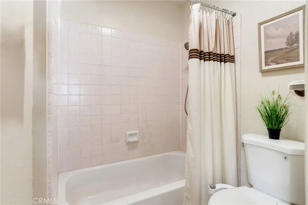 https://cdn.realtyfeed.com/cdn/127/306746895/f23bff9b2a7bb2cbda81978d30d99aa3.webp