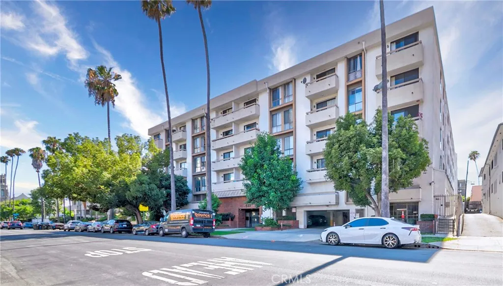 533 S St Andrews Place Unit 408, Los Angeles, CA 90020 - Photo 3 of 45, Los Angeles, CA