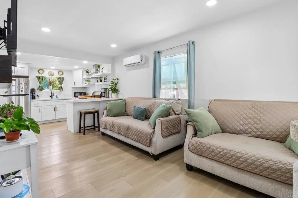 https://cdn.realtyfeed.com/cdn/127/306746917/ea36fb6007822e16d4c6633822e2851c.webp