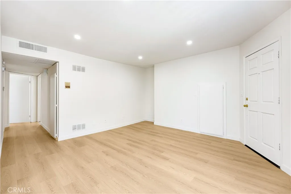 7750 Laurel Canyon Boulevard Unit 5, North Hollywood, CA 91605 - Photo 4 of 15, North Hollywood, CA