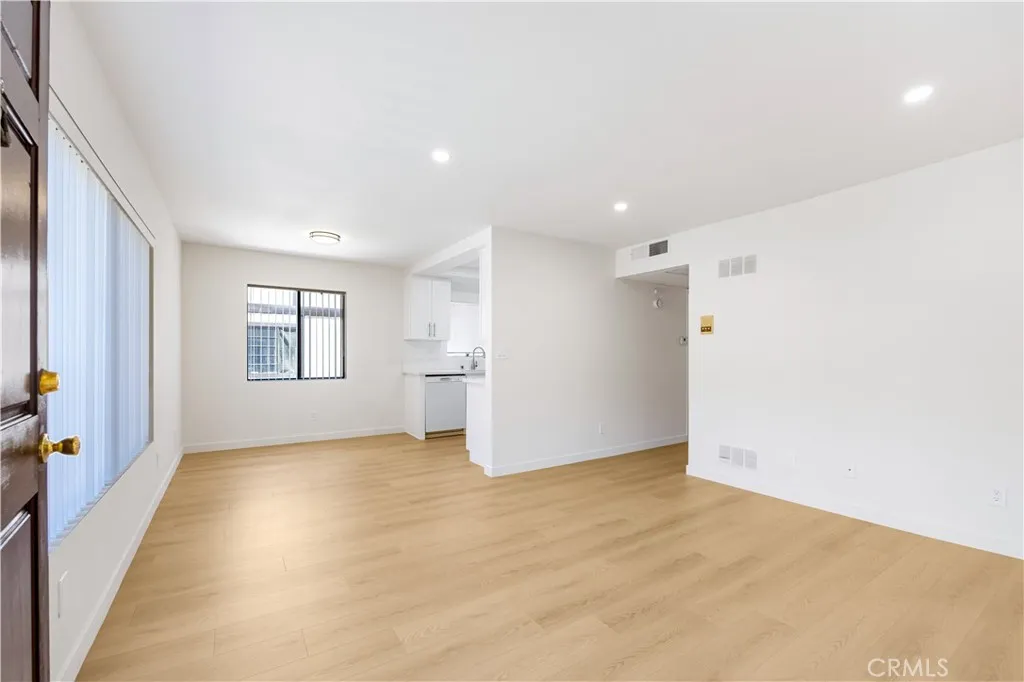 7750 Laurel Canyon Boulevard Unit 5, North Hollywood, CA 91605 - Photo 2 of 15, North Hollywood, CA