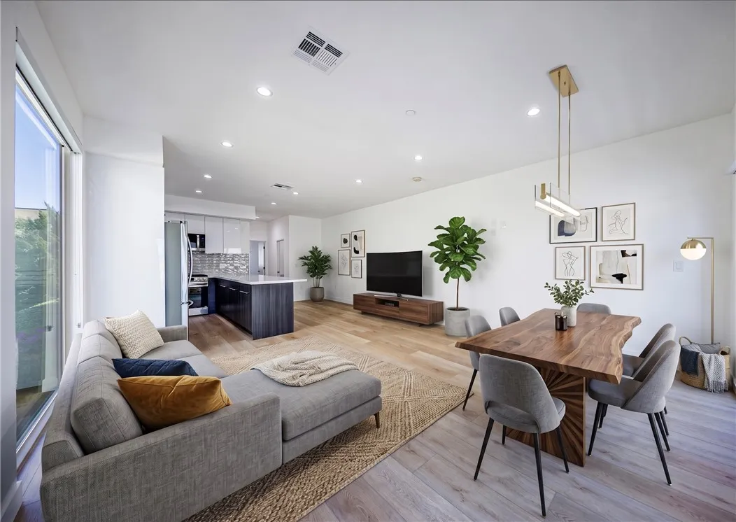 11313 Collins Street Unit 11313-1, North Hollywood, CA 91601 - Photo 2 of 33, North Hollywood, CA