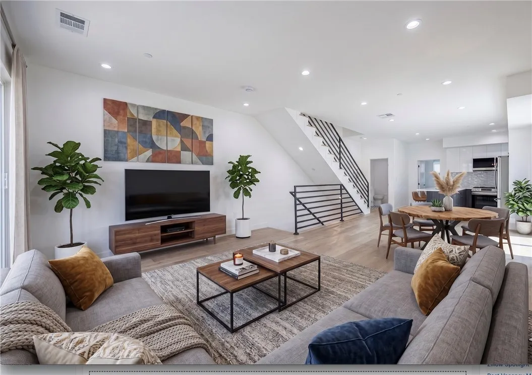 11313 Collins Street Unit 11313-1, North Hollywood, CA 91601 - Photo 3 of 37, North Hollywood, CA