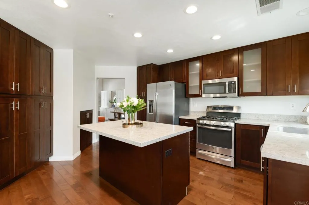 https://cdn.realtyfeed.com/cdn/127/306746988/9610239060b84d164186478fc89e55df.webp