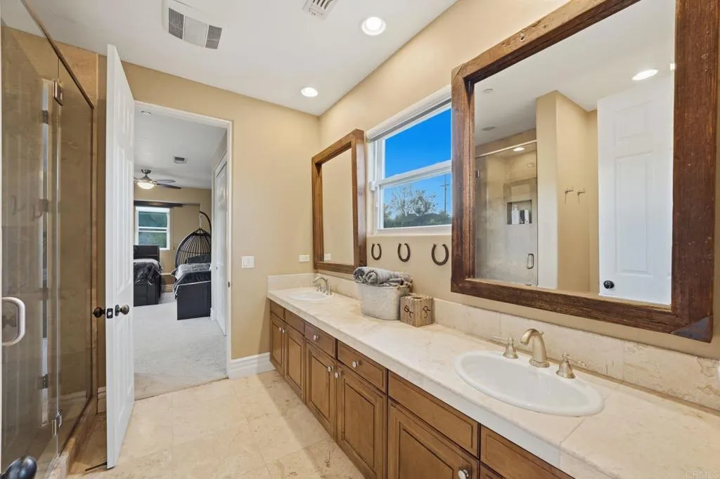 https://cdn.realtyfeed.com/cdn/127/306746989/38c06205b54ba090775979cb8ed98d2f.webp