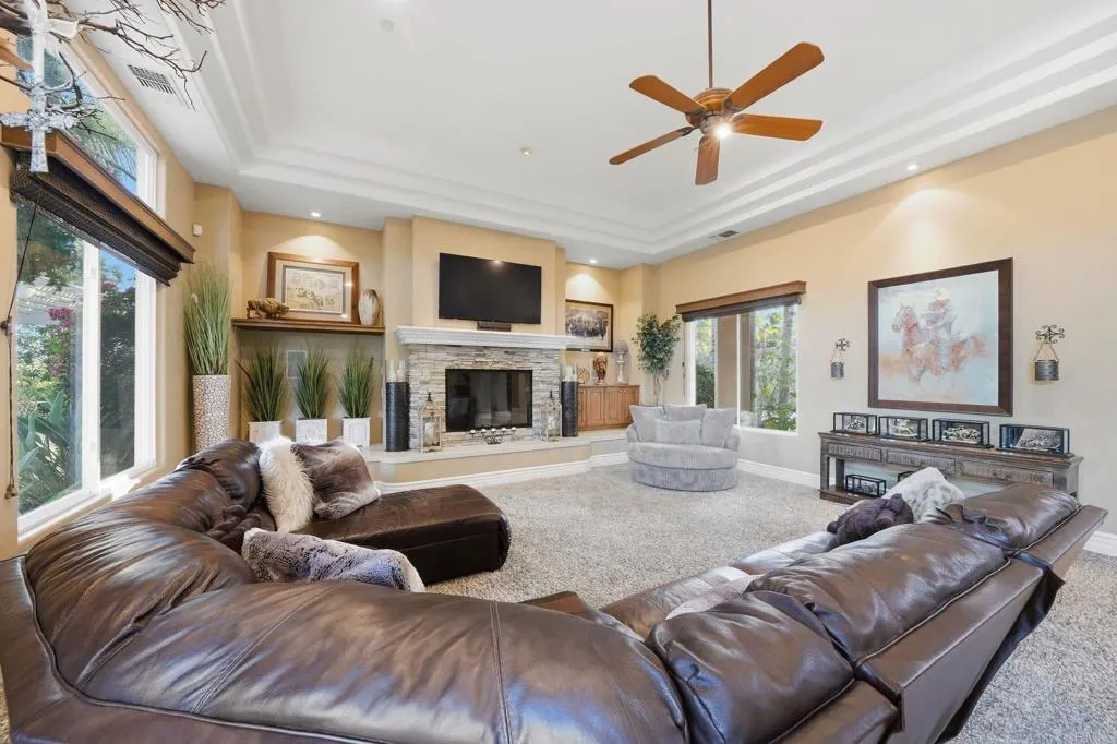 https://cdn.realtyfeed.com/cdn/127/306746989/da47e62cd9fbcdd4efd89eed6f0454be.webp