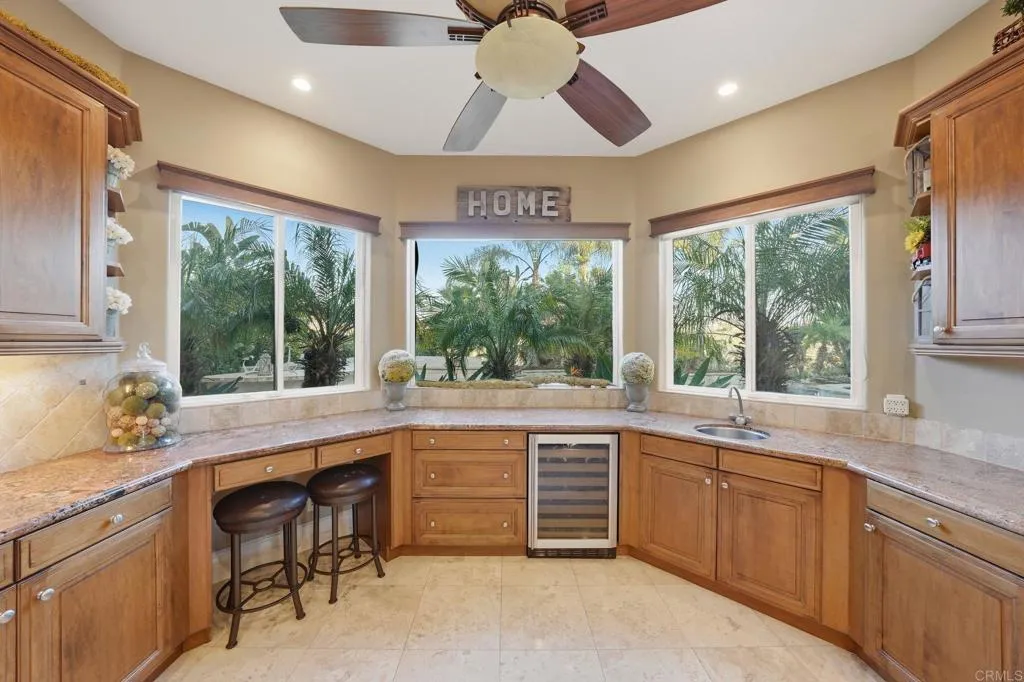 https://cdn.realtyfeed.com/cdn/127/306746989/ec0b988098f94bb0d79df19dec21d090.webp