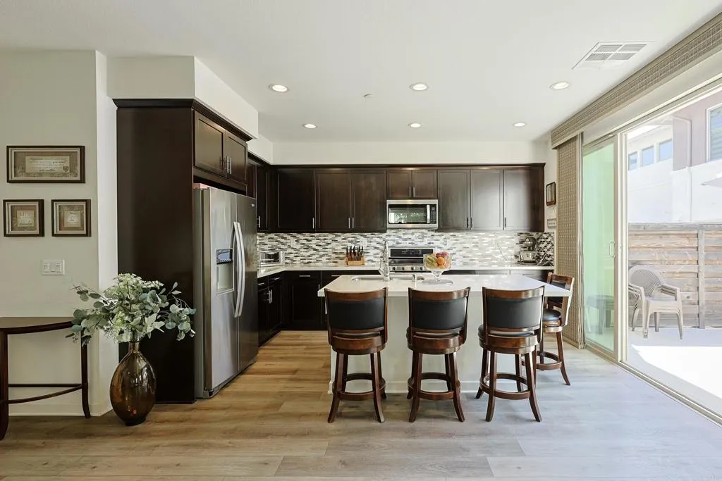 https://cdn.realtyfeed.com/cdn/127/306746991/8fb5b3c2428022b41e5b26e6c96ecaf5.webp