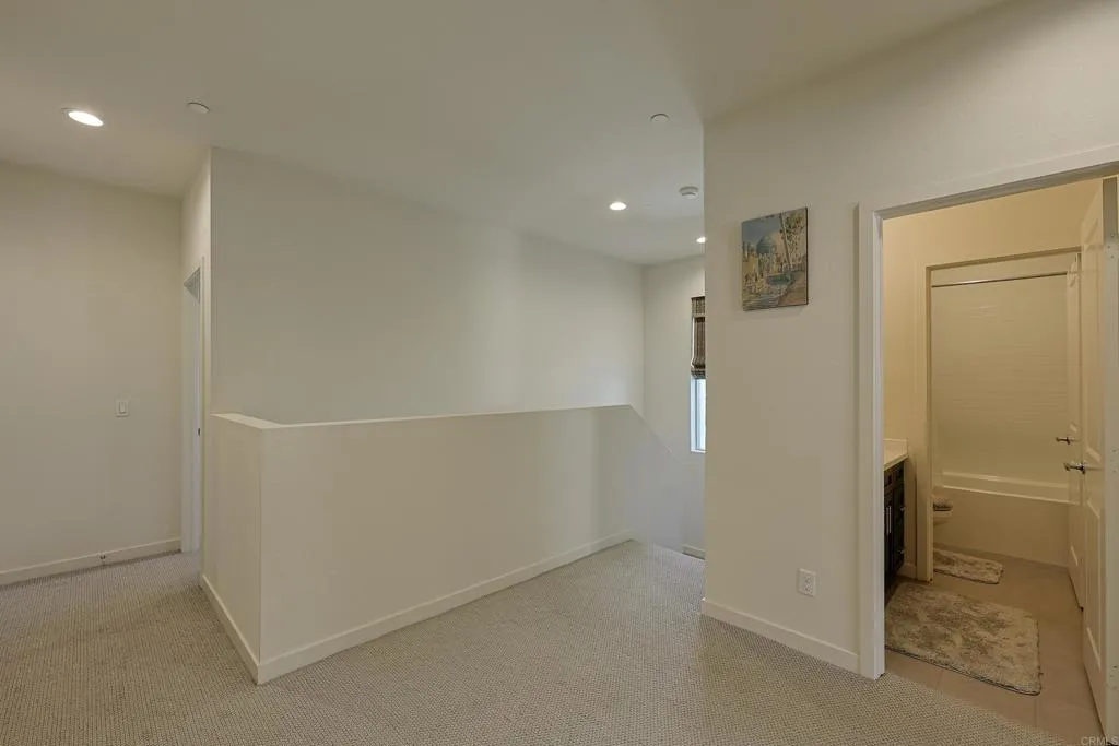 https://cdn.realtyfeed.com/cdn/127/306746991/a7c700910394b6da022ed179a1edc31c.webp