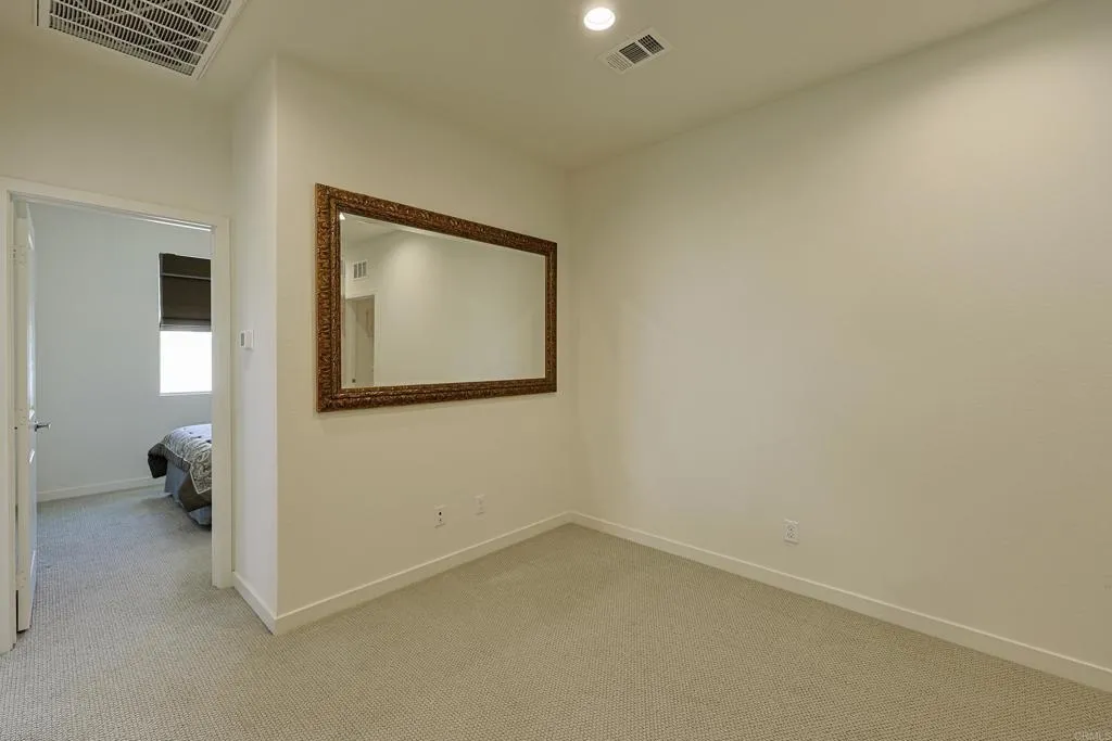 https://cdn.realtyfeed.com/cdn/127/306746991/c5ca3a0db31d5e7fa52cf5dffa9b9585.webp