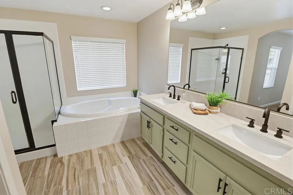 https://cdn.realtyfeed.com/cdn/127/306747008/34e29b8aef75ae3c994fa0ce5fd9ca92.webp
