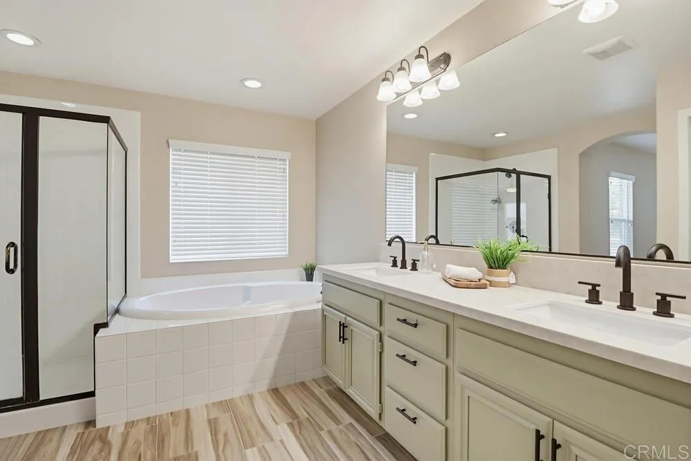 https://cdn.realtyfeed.com/cdn/127/306747008/613b08ee4d9835003764f6cc1b19a80b.webp