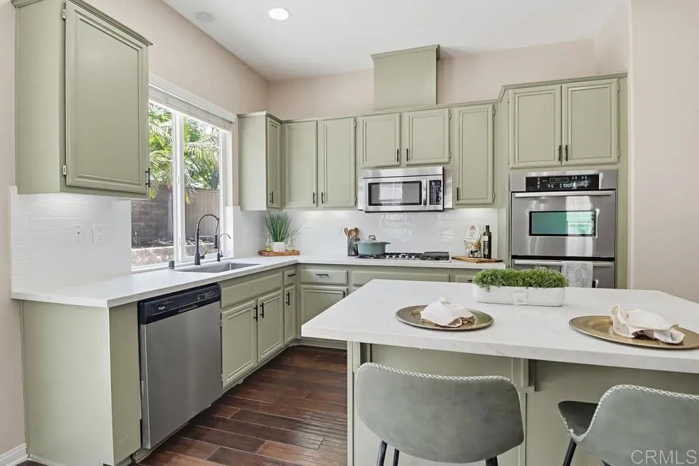 https://cdn.realtyfeed.com/cdn/127/306747008/64a4fe6008e04752eada5996cef5085a.webp