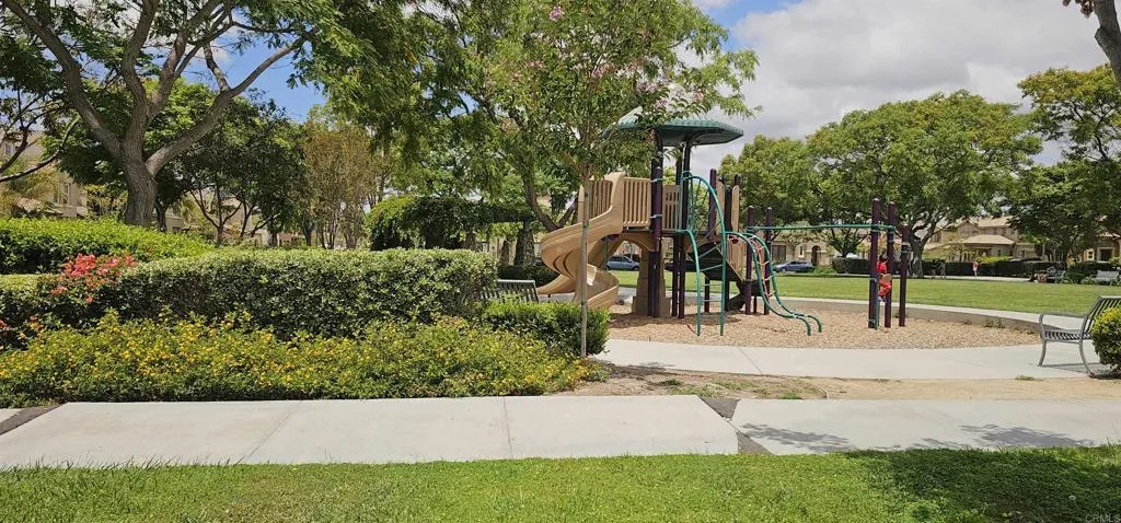 https://cdn.realtyfeed.com/cdn/127/306747008/820f21b7c9628bcf7264796624ed8675.webp