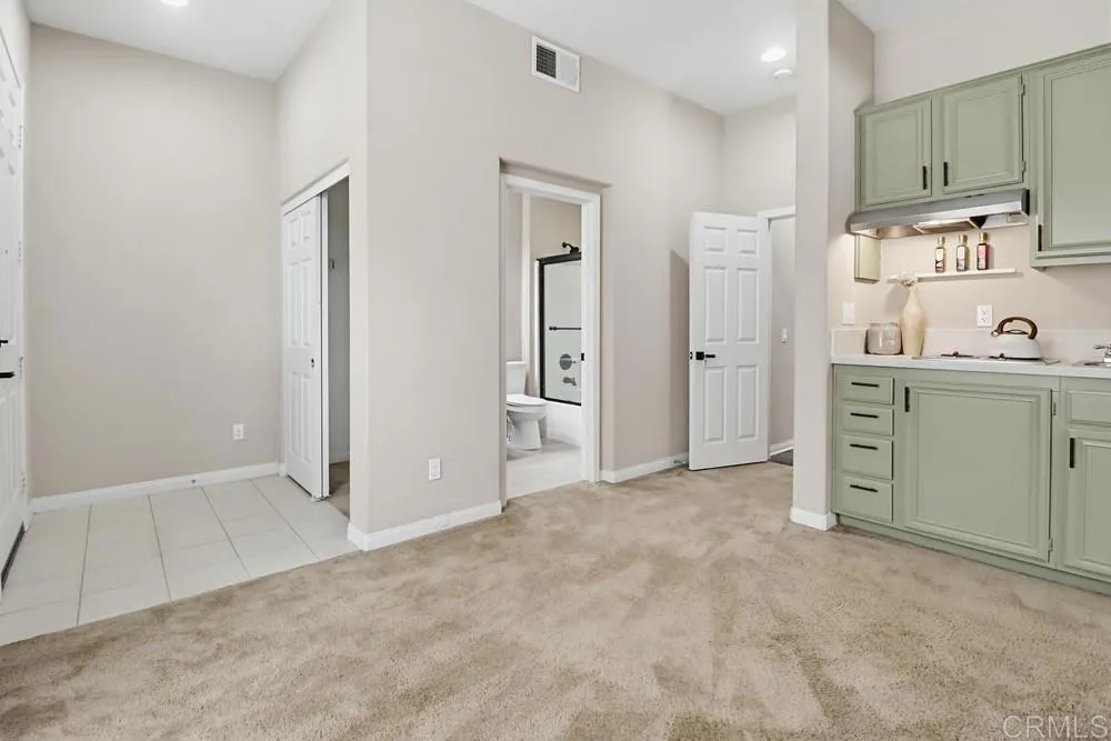 https://cdn.realtyfeed.com/cdn/127/306747008/b3c8b940e2b8f81f660f65ad15d8aa32.webp