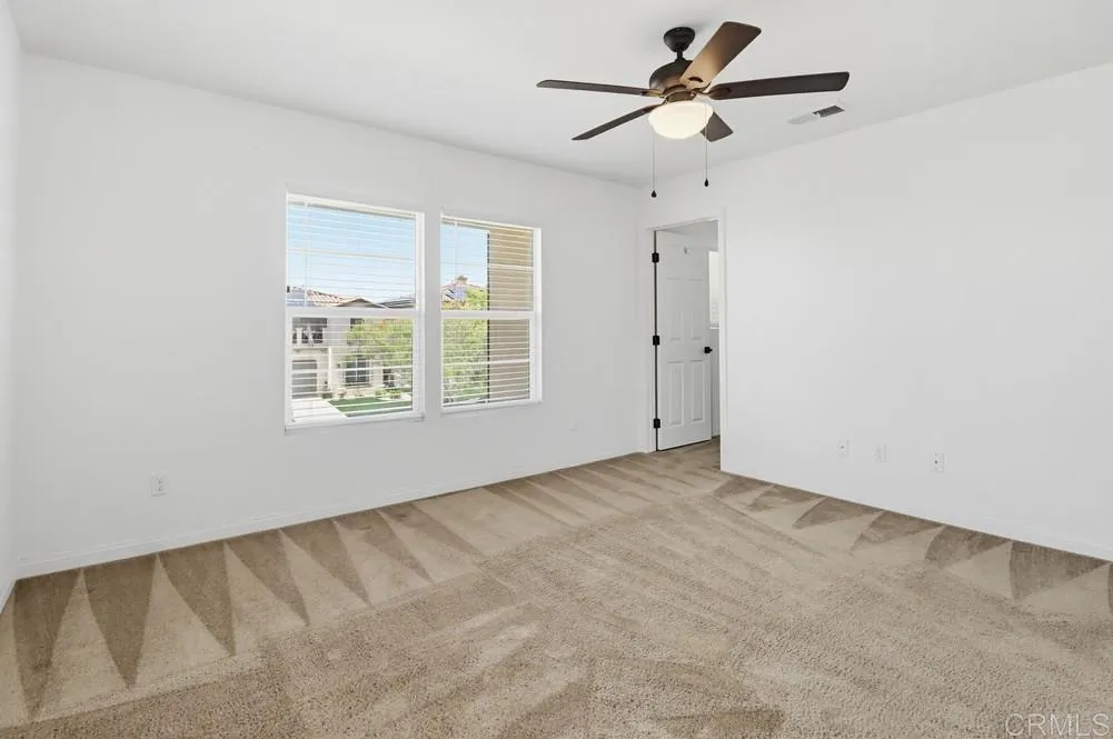 https://cdn.realtyfeed.com/cdn/127/306747008/ebdd14510e975bbe7f5548c031ff4789.webp
