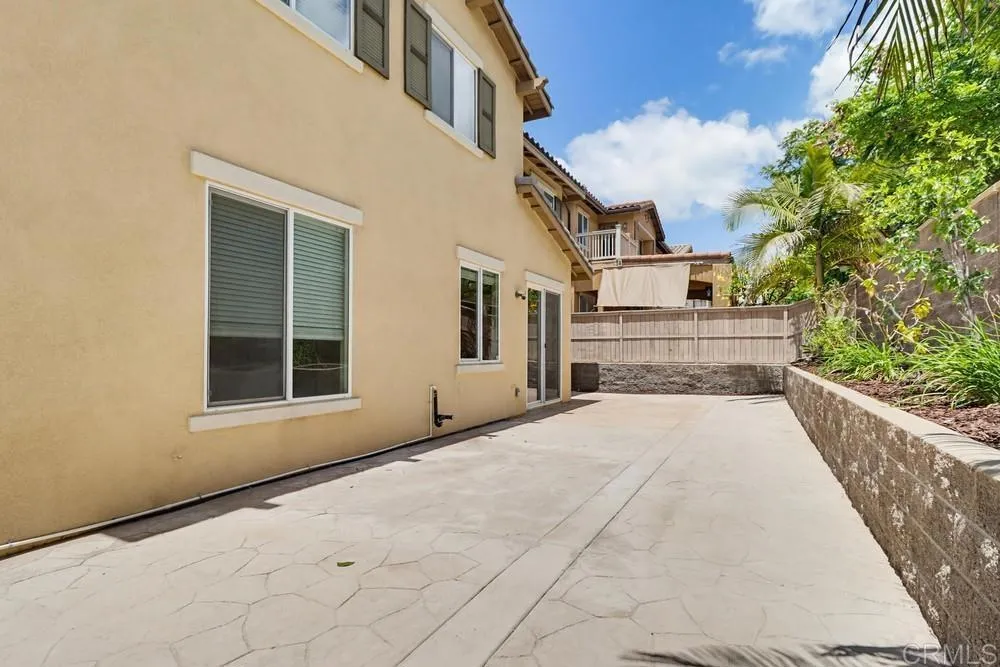 https://cdn.realtyfeed.com/cdn/127/306747008/fe55d58ed8e0a8a6d8ea2cf3b886f817.webp