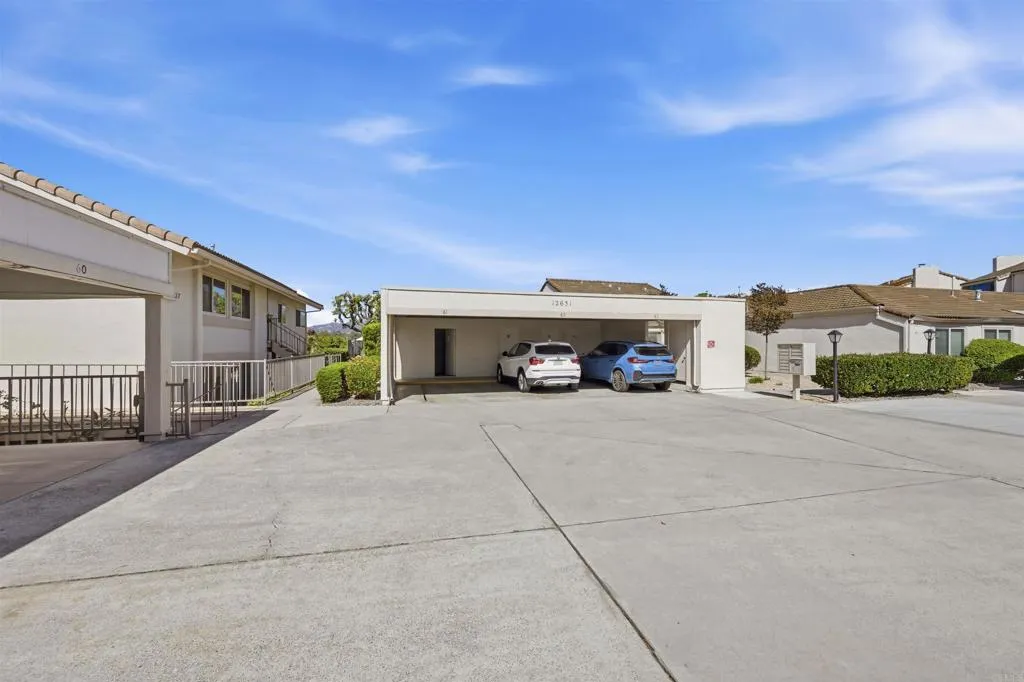 https://cdn.realtyfeed.com/cdn/127/306747016/444525adb2067ba70d91a352136c873b.webp
