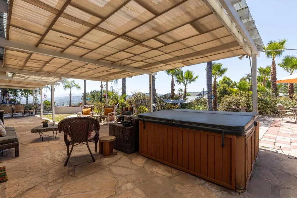 https://cdn.realtyfeed.com/cdn/127/306747020/12b4e72803897e627dc8f087e323b732.webp