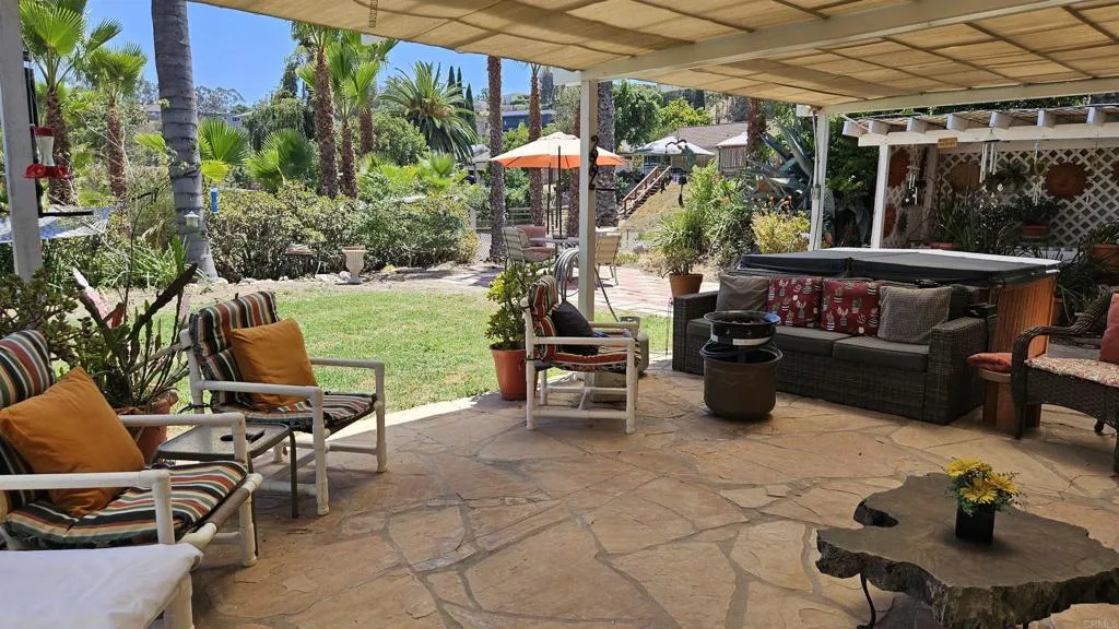https://cdn.realtyfeed.com/cdn/127/306747020/28aefe4df693141b569f249caa1ad5de.webp