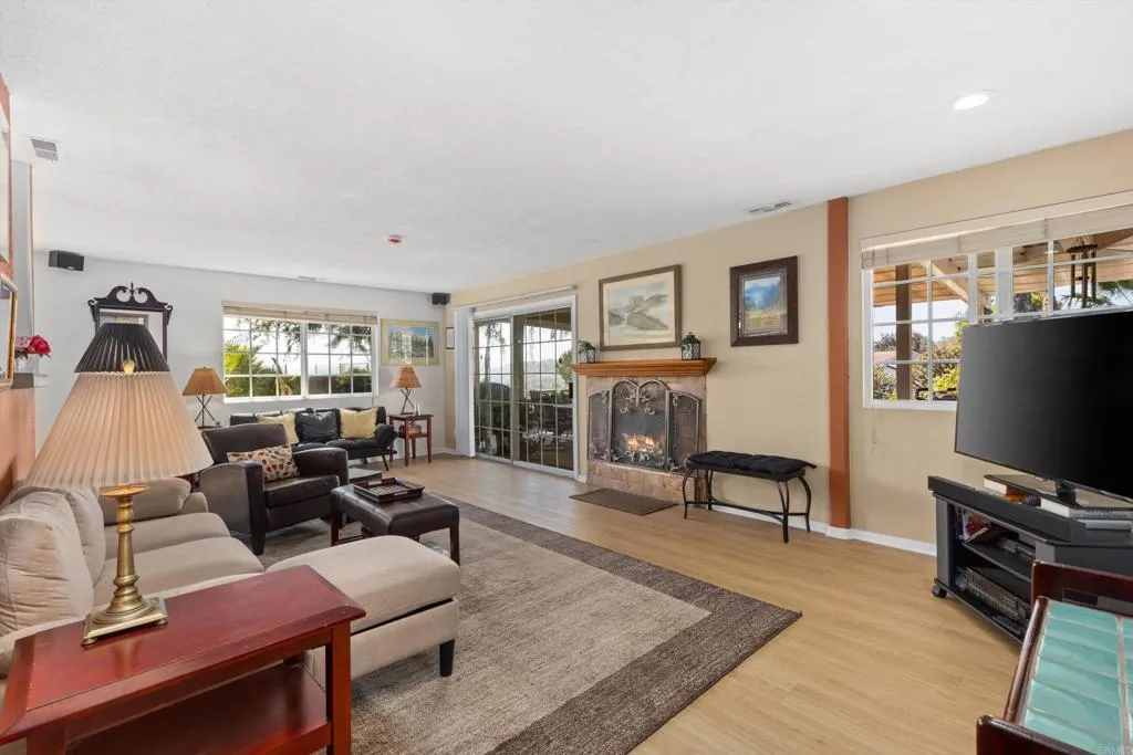 https://cdn.realtyfeed.com/cdn/127/306747020/46172772088a75782f490d47bfac18a3.webp