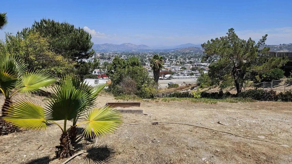 https://cdn.realtyfeed.com/cdn/127/306747020/887da178c39753ea56ac5dfb0a26e250.webp