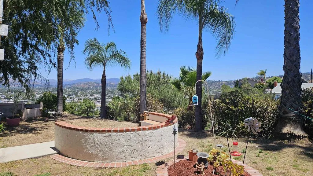 https://cdn.realtyfeed.com/cdn/127/306747020/b799a35efa975daa965f65297554b3a9.webp