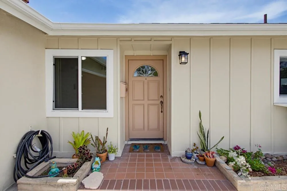 https://cdn.realtyfeed.com/cdn/127/306747021/a9bf285bec385f6eaaeddf732ec3976f.webp
