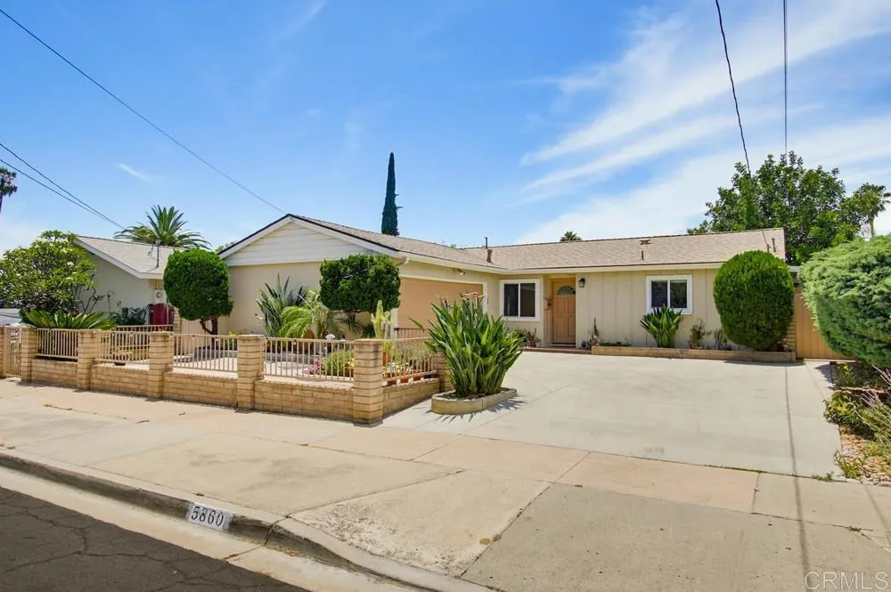 https://cdn.realtyfeed.com/cdn/127/306747021/fdbd80a0e87ba78910b4833d1252a80d.webp