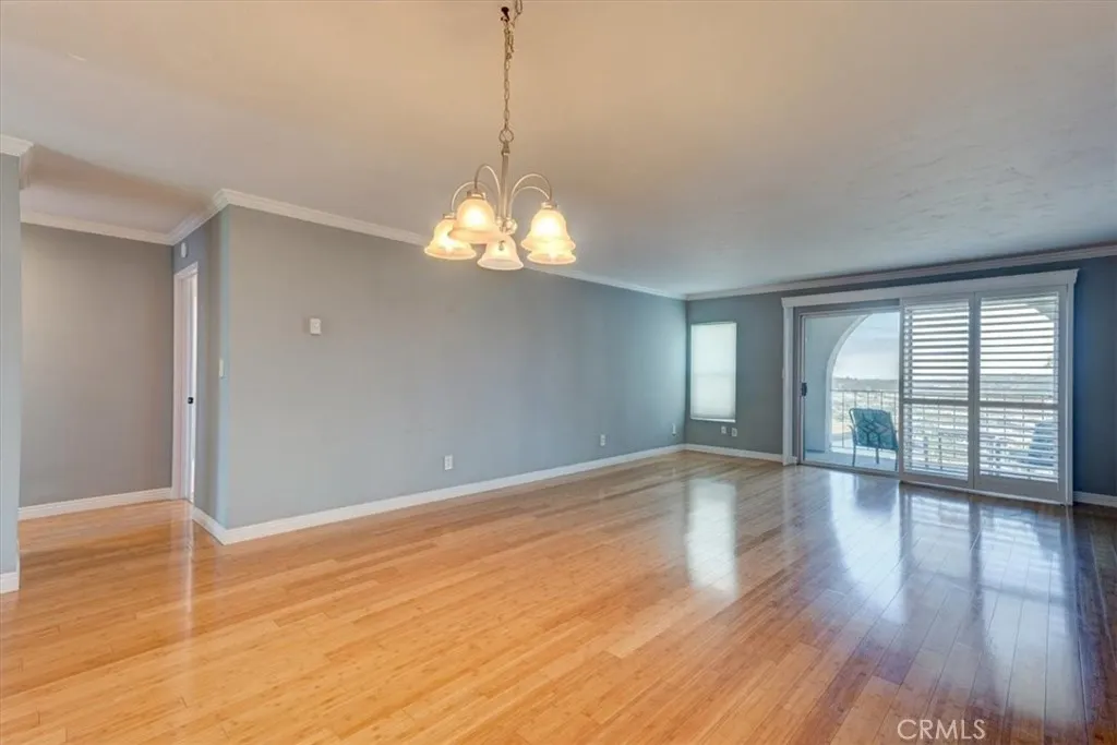 https://cdn.realtyfeed.com/cdn/127/306747034/1d121f61fcfcf6f7ff422dcdd318c5d7.webp