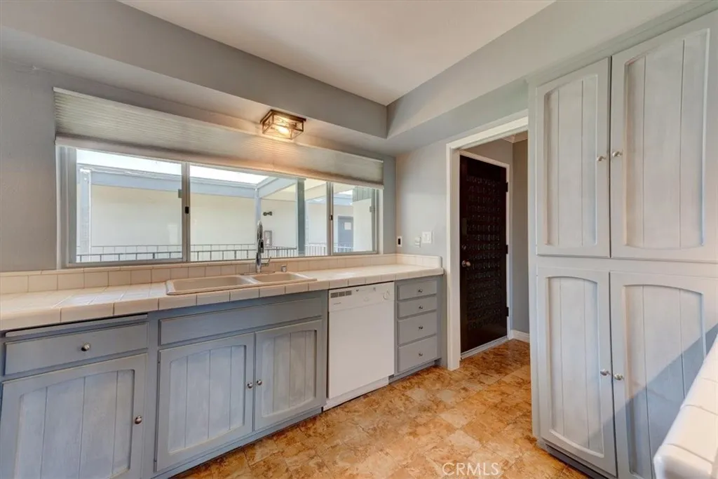 https://cdn.realtyfeed.com/cdn/127/306747034/43121930ee1c47317c9e70246c29db43.webp