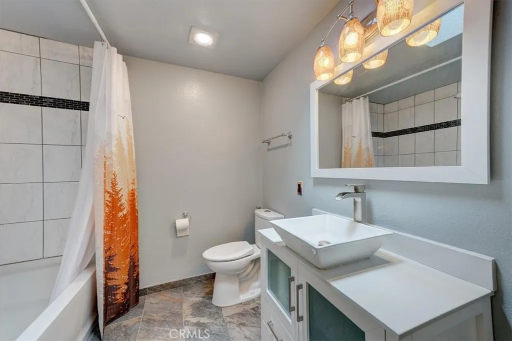https://cdn.realtyfeed.com/cdn/127/306747034/936ac65448b5ca5aafc8d2b9ecbc7ad5.webp