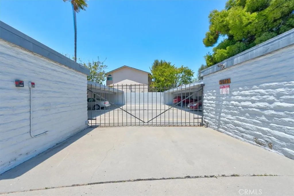 https://cdn.realtyfeed.com/cdn/127/306747034/a8115bd8c779ef2ba49ef11c89c4ede4.webp