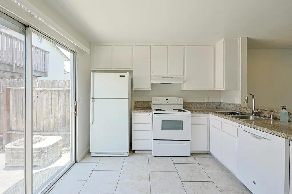 https://cdn.realtyfeed.com/cdn/127/306747045/655786d9ad504f480589561939036462.webp