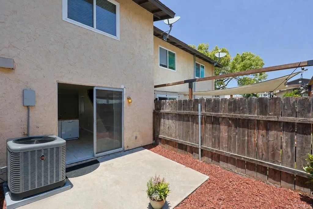 https://cdn.realtyfeed.com/cdn/127/306747045/e2df818e79e13ed49cf479c975108a19.webp