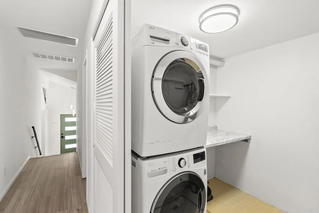 https://cdn.realtyfeed.com/cdn/127/306747068/4ed982657b53b17d23e9db3ca66c12e3.webp