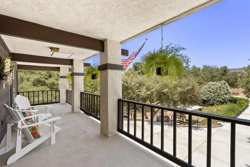 https://cdn.realtyfeed.com/cdn/127/306747068/9eb685d9a4c72822c658d49d37e77ad8.webp