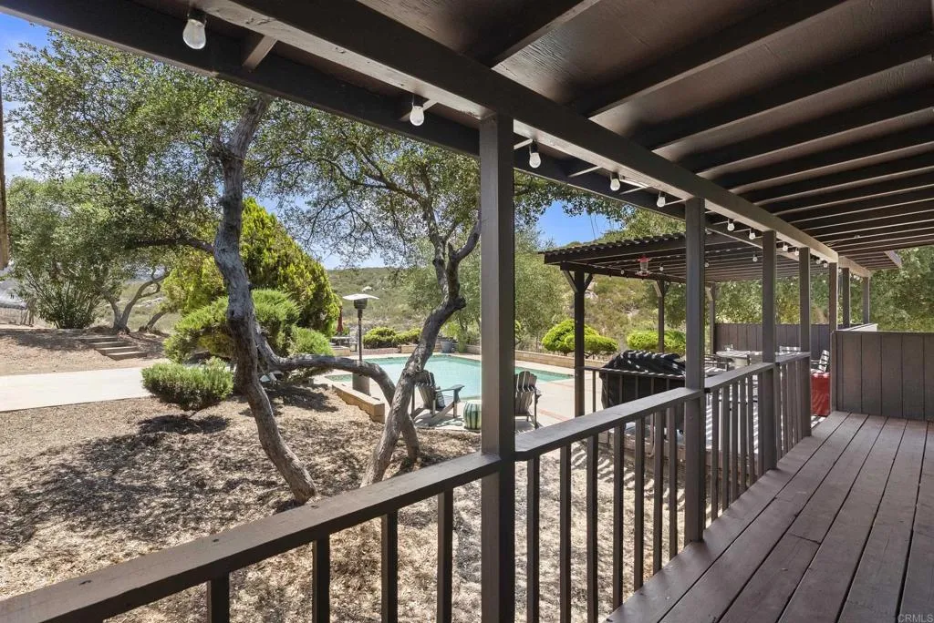 https://cdn.realtyfeed.com/cdn/127/306747068/a50e32fd46ca0f57331069f1bafd69d2.webp