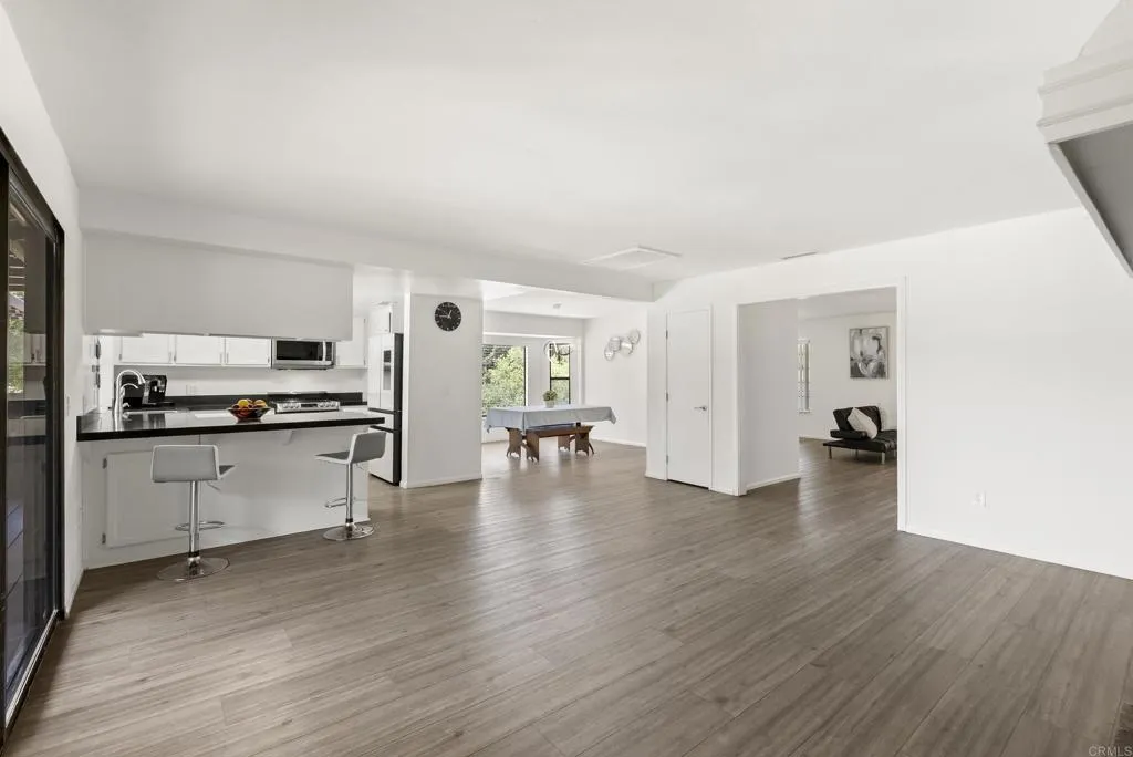https://cdn.realtyfeed.com/cdn/127/306747068/f8fe2be7ae0e14bd848adc53742fa062.webp