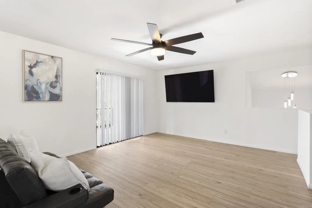 https://cdn.realtyfeed.com/cdn/127/306747068/fb3a3f440cf7c06ebffb89232f93ea43.webp