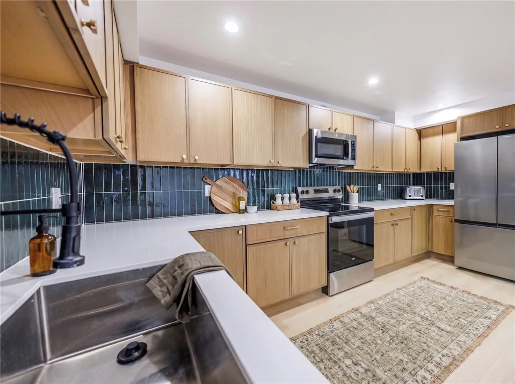 2938 Sycamore Avenue Unit 3, Los Angeles, CA 90016 - Photo 2 of 23, Los Angeles, CA