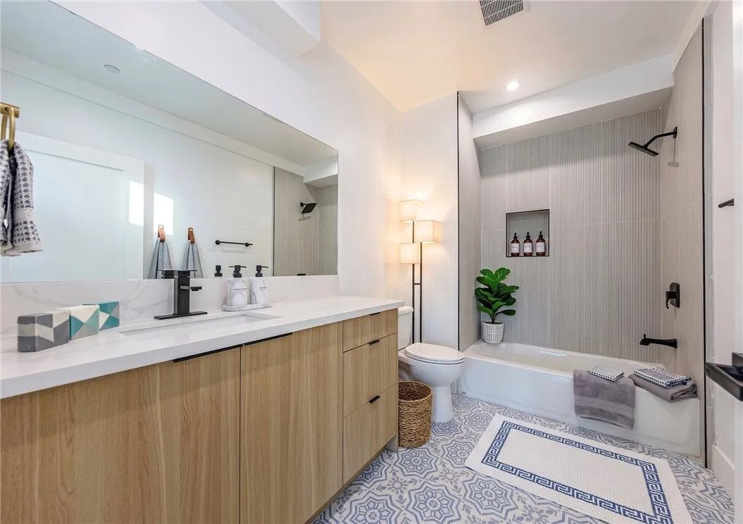2938 Sycamore Avenue Unit 2, Los Angeles, CA 90016 - Photo 5 of 26, Los Angeles, CA