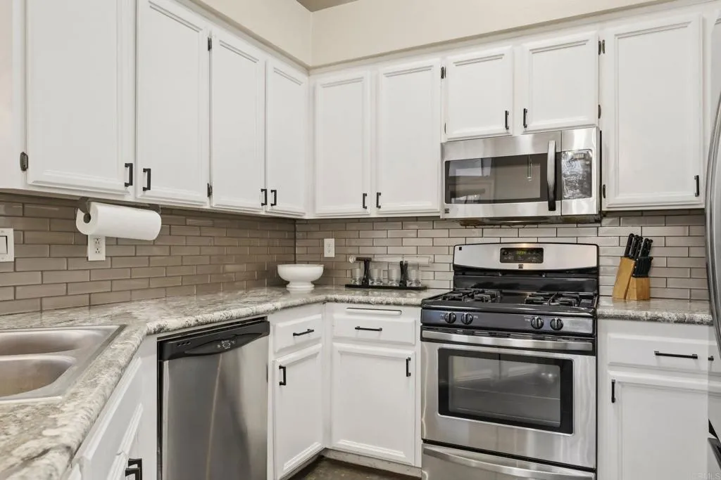 https://cdn.realtyfeed.com/cdn/127/306747099/05f82cc88e122911bcc0d9bfd3e6e370.webp