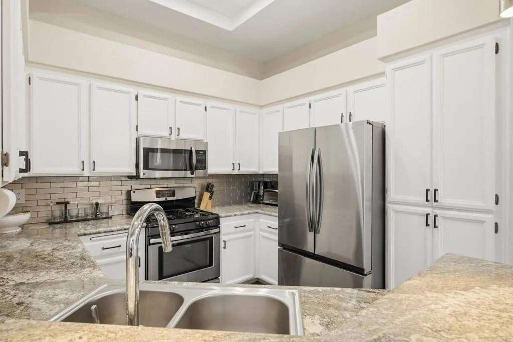 https://cdn.realtyfeed.com/cdn/127/306747099/5b94dec4e70be574217d10bfde9a44b9.webp